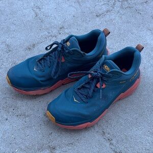 Hoka One One - Challenger ATR 6